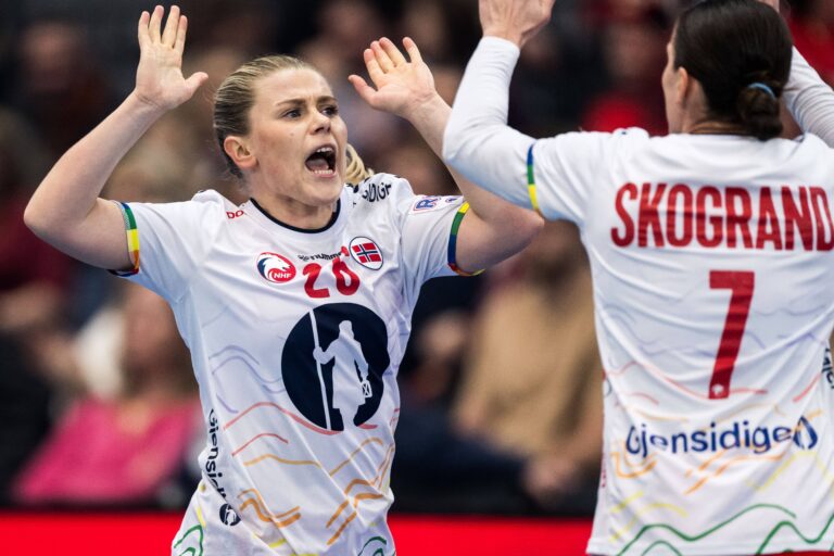 Semifinal mellan Nederländerna och Norge i Handbolls-VM
