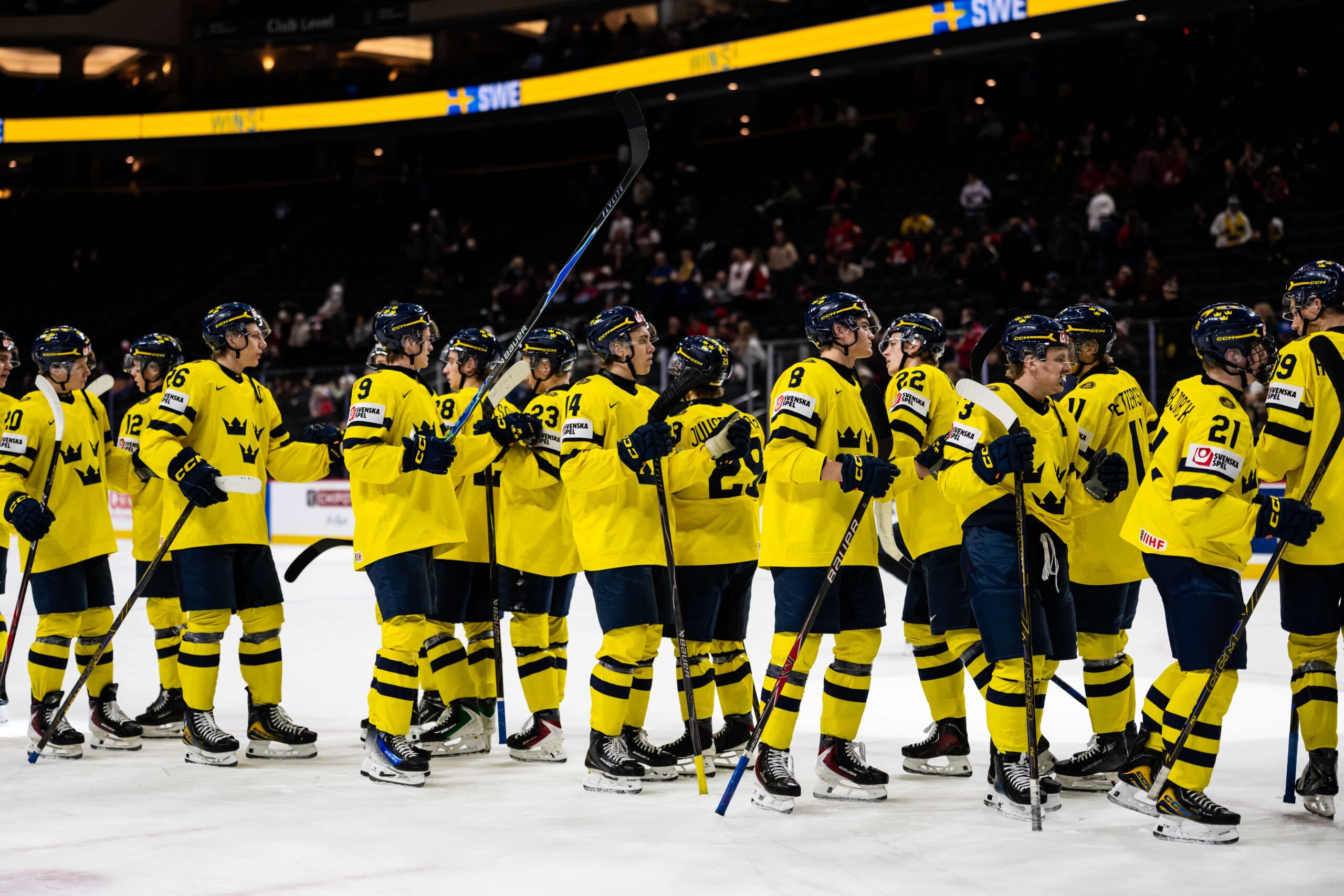 Sverige – Finland på tv: SVT sänder kvällens semifinal i JVM