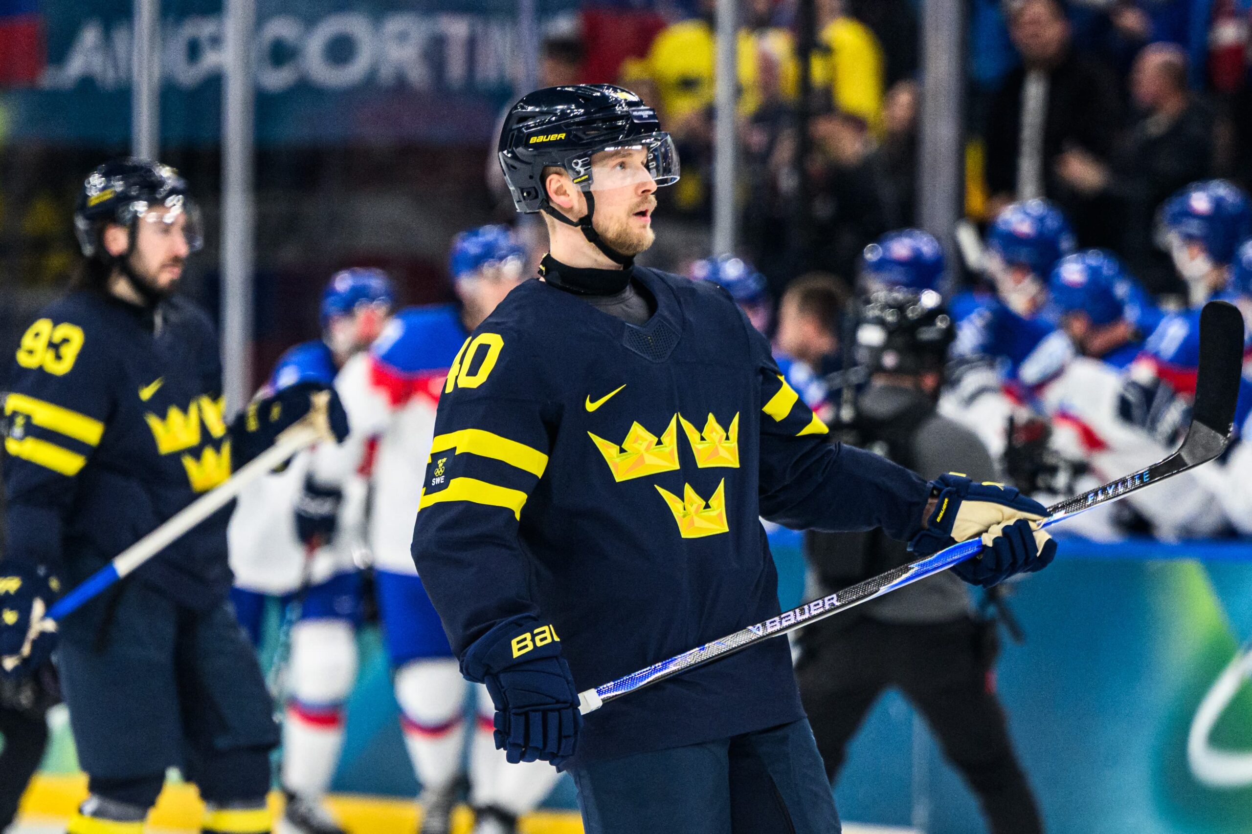 Elias Pettersson på isen