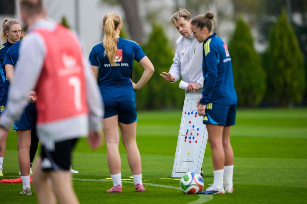 Italien – Sverige på tv: SVT sänder Sveriges premiär i kvalet mot VM i Brasilien 2027