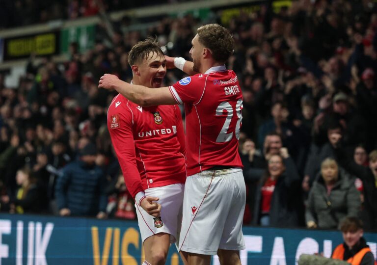 Wrexham - Swansea: Viktiga poäng står på spel