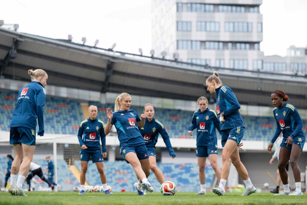 Danmark – Sverige på tv: SVT sänder kvällens viktiga match i damernas VM-kval