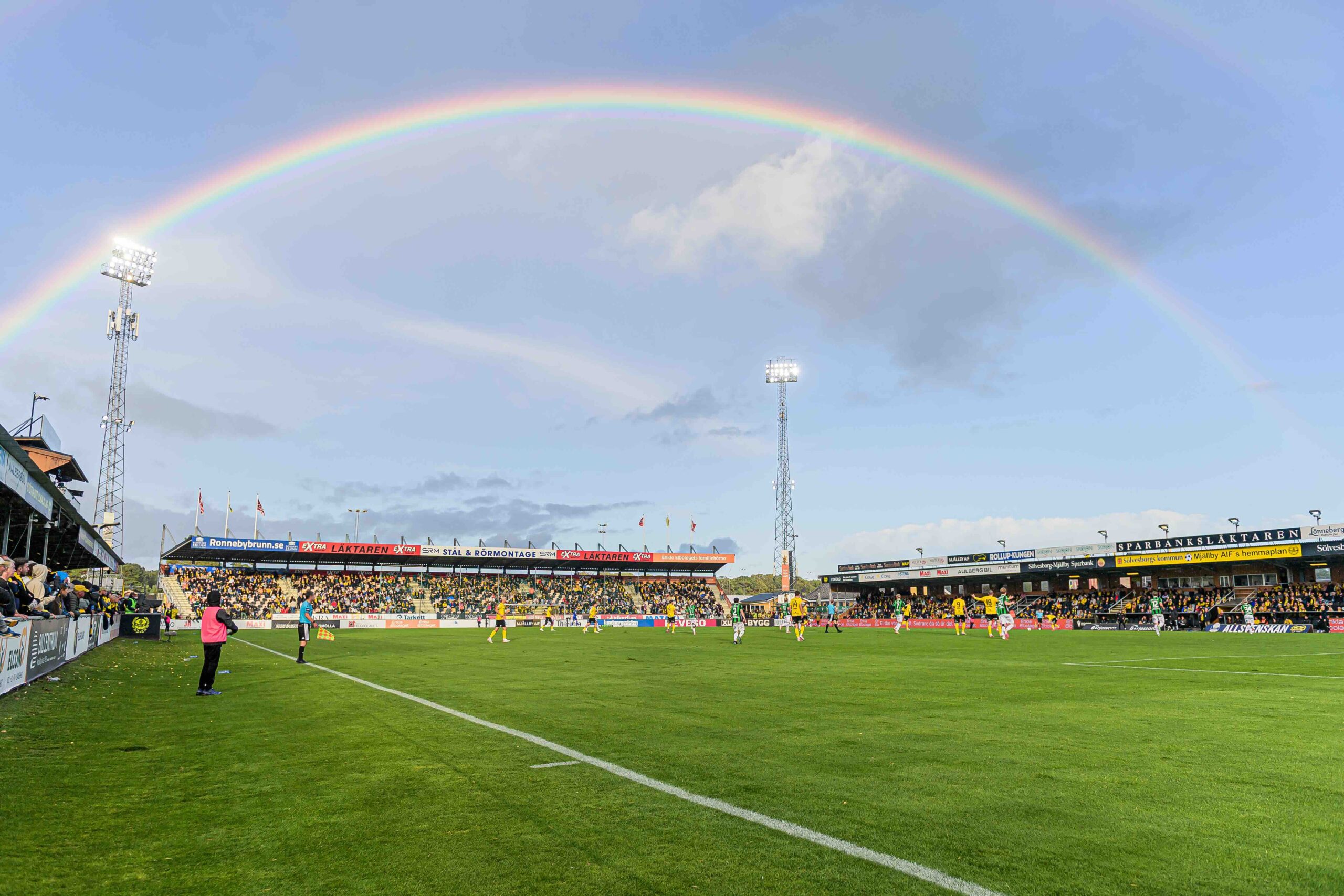 Mjällby – Degerfors på tv: Mästarna bara tre poäng från kvalplatsen