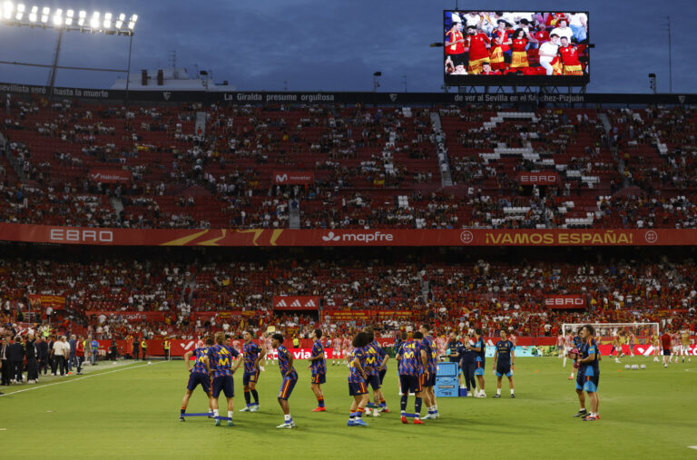Spanien – Tjeckien på tv: Världsmästarna 2.0 går mot slutspel