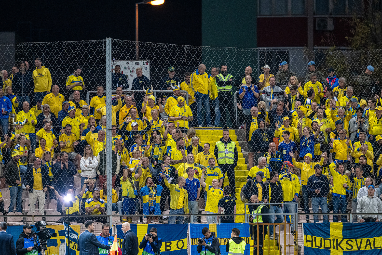 Rumänien – Sverige på tv: Blågult favorit mot pressade rumäner