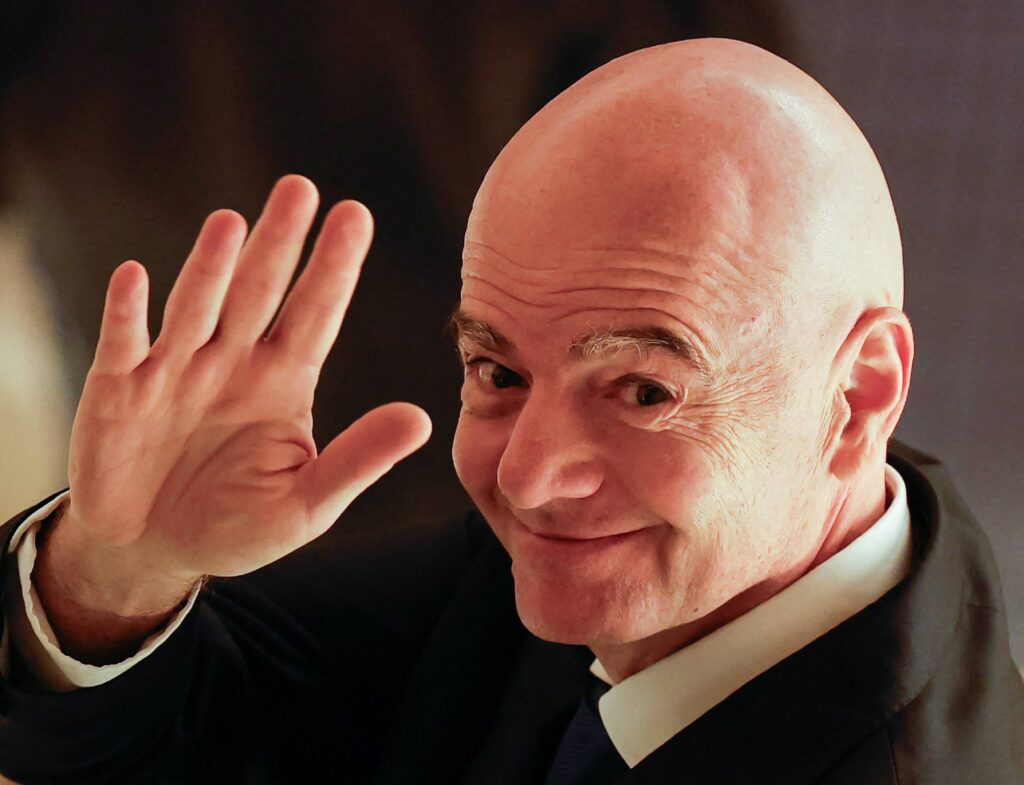 Infantino får stöd inför FIFA-valet: Hans gamle rival byter sida