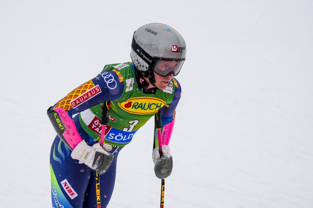 Sara Hector fyra i Sölden: Elva hundradelar från pallen i världscuppremiären