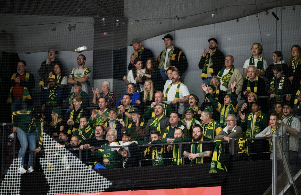 Björklöven–Frölunda på tv: Tvåan möter trean efter varsin förlust